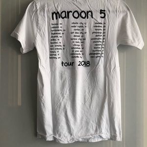 Maroon 5 band t-shirt